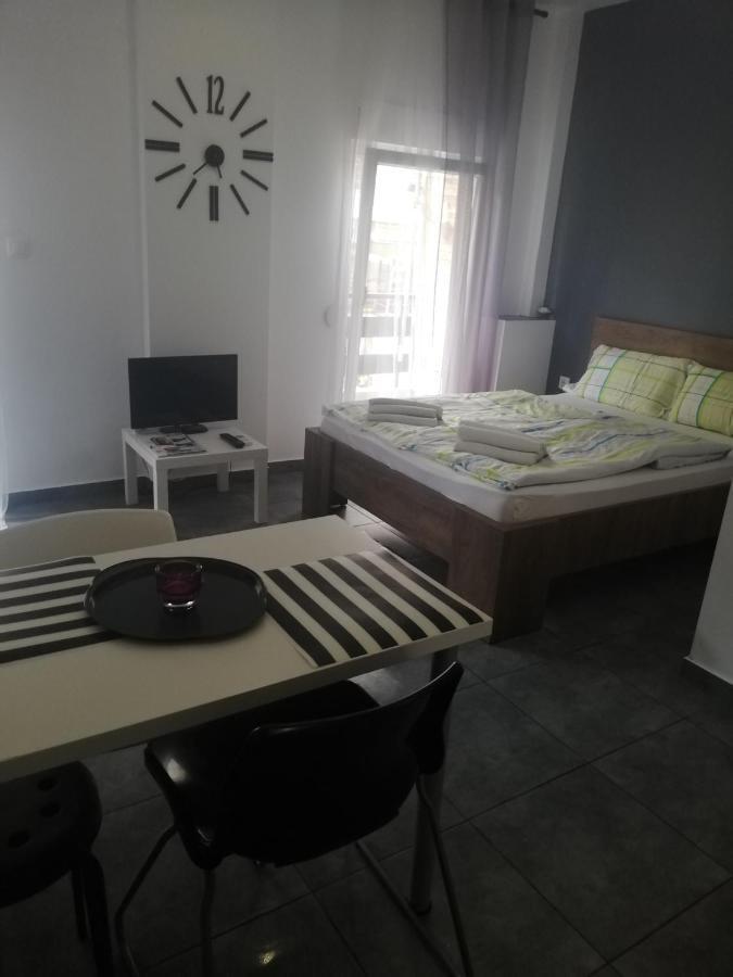 Apartment By The Sea,Neoi Epivates Beach, Thessaloniki ネオイ・エピヴァタイ エクステリア 写真
