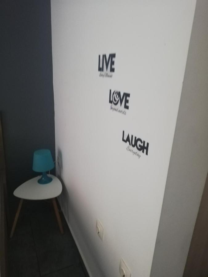 Apartment By The Sea,Neoi Epivates Beach, Thessaloniki ネオイ・エピヴァタイ エクステリア 写真