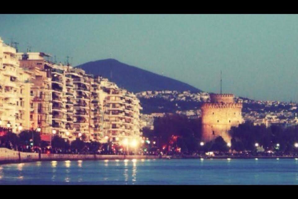 Apartment By The Sea,Neoi Epivates Beach, Thessaloniki ネオイ・エピヴァタイ エクステリア 写真