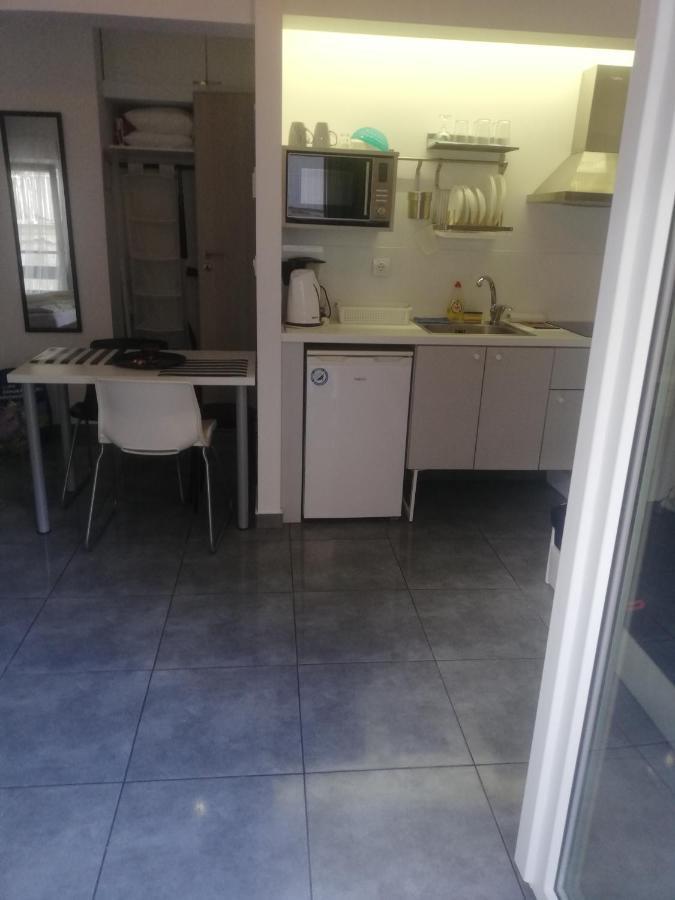 Apartment By The Sea,Neoi Epivates Beach, Thessaloniki ネオイ・エピヴァタイ エクステリア 写真
