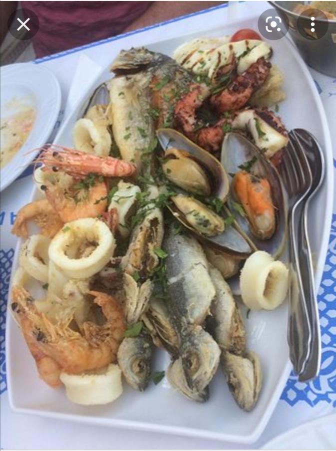 Apartment By The Sea,Neoi Epivates Beach, Thessaloniki ネオイ・エピヴァタイ エクステリア 写真